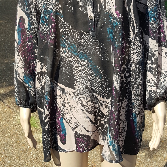 Jaclyn Smith Beautiful blouse - Picture 2 of 4